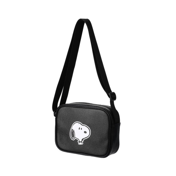 Snoopy Summer Travel Collection Crossbody Bag( Black)