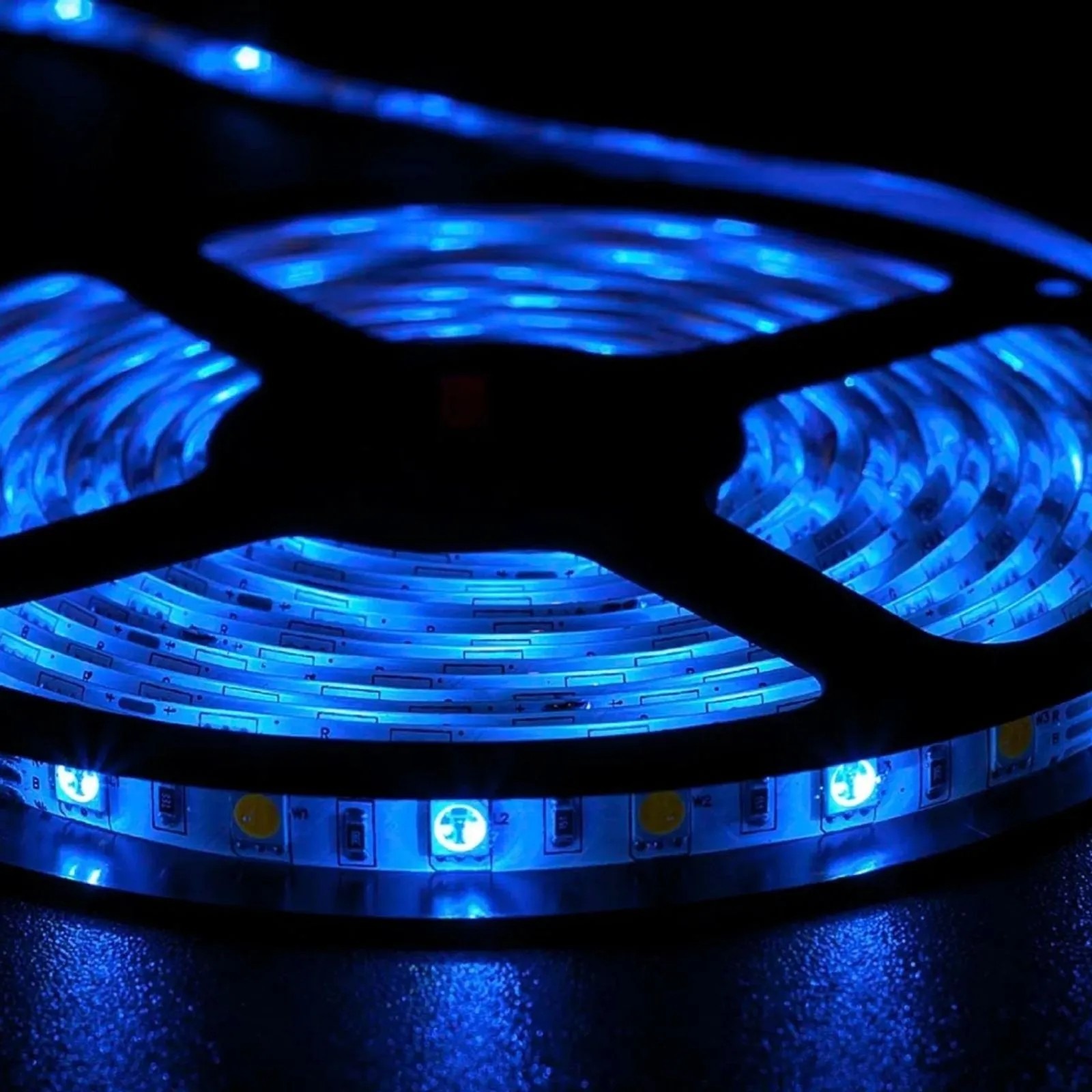 1.8 m/6 ft. Multipurpose RGB LED Light Strip with Remote, Model: EOT-200104 1.8 m/6 ft. Multipurpose RGB LED Light Strip with Remote, Model: EOT-200104