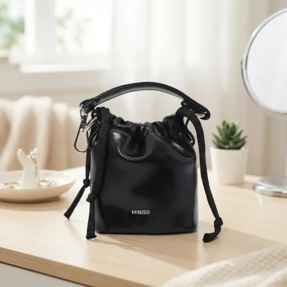Mini Series Bucket Coin Purse (Black) Mini Series Bucket Coin Purse (Black)