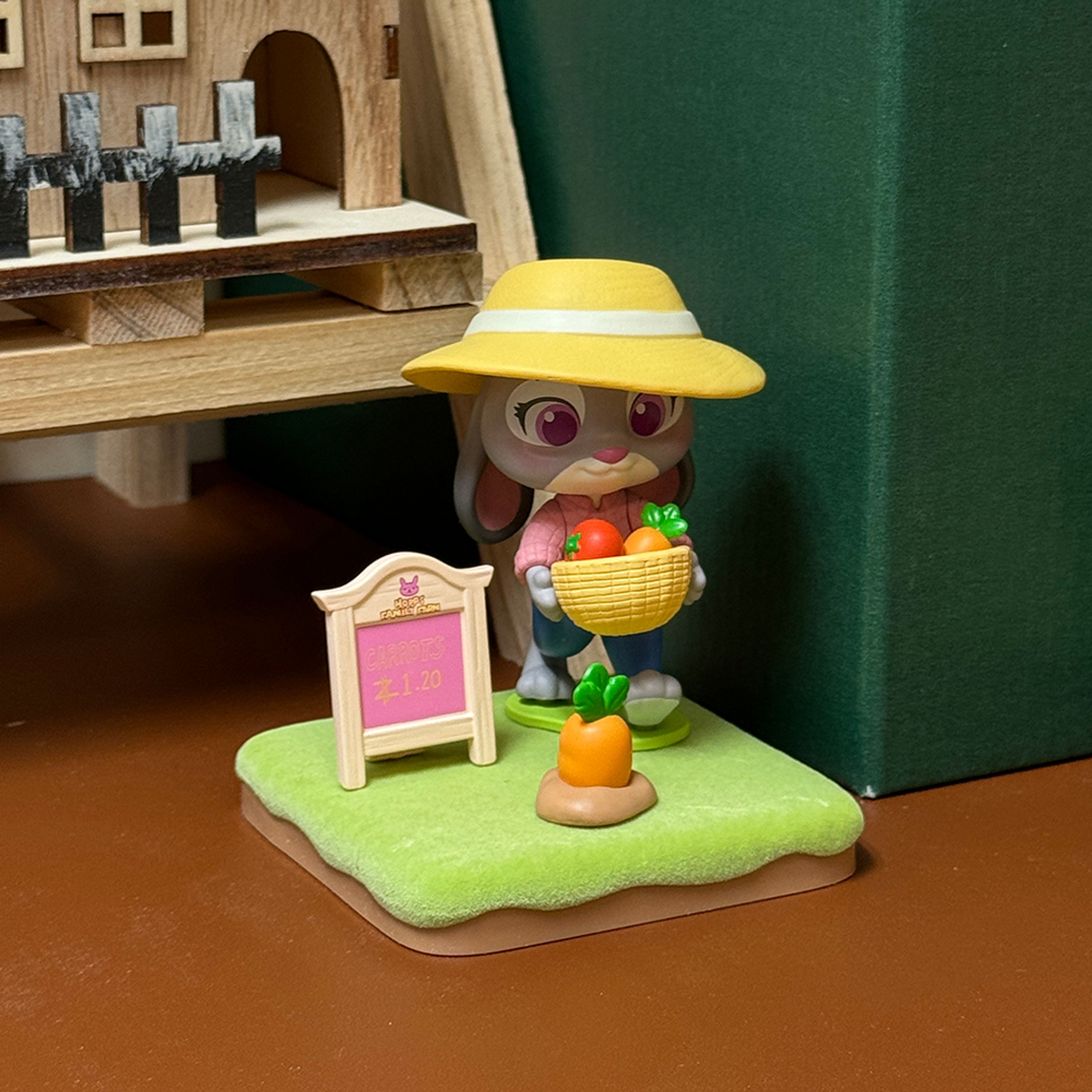 Disney Zootopia Autumn Garden Collection Figure Surprise Box Disney Zootopia Autumn Garden Collection Figure Surprise Box
